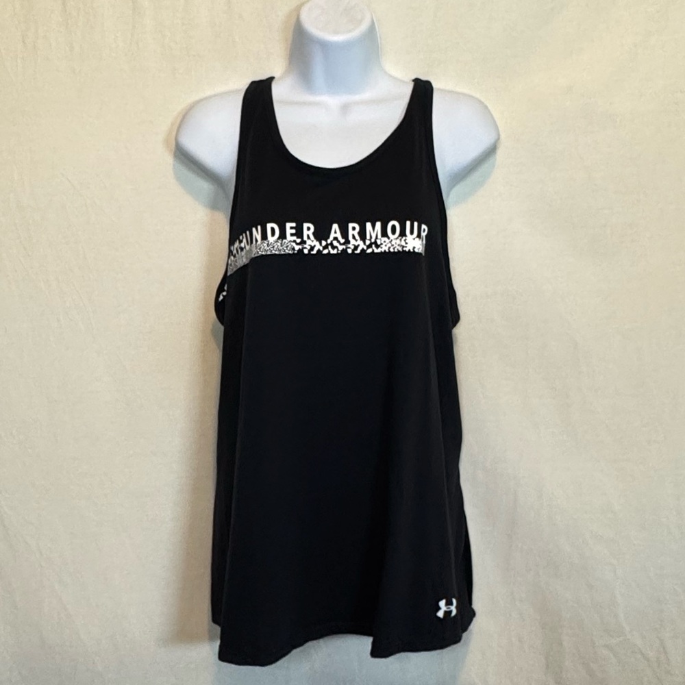 G-79 Under Armour Black & White Racer Back Sleeveless Pullover Rank Top Size‎ S